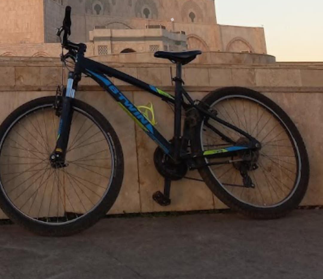 Bike ba9a n9iya between